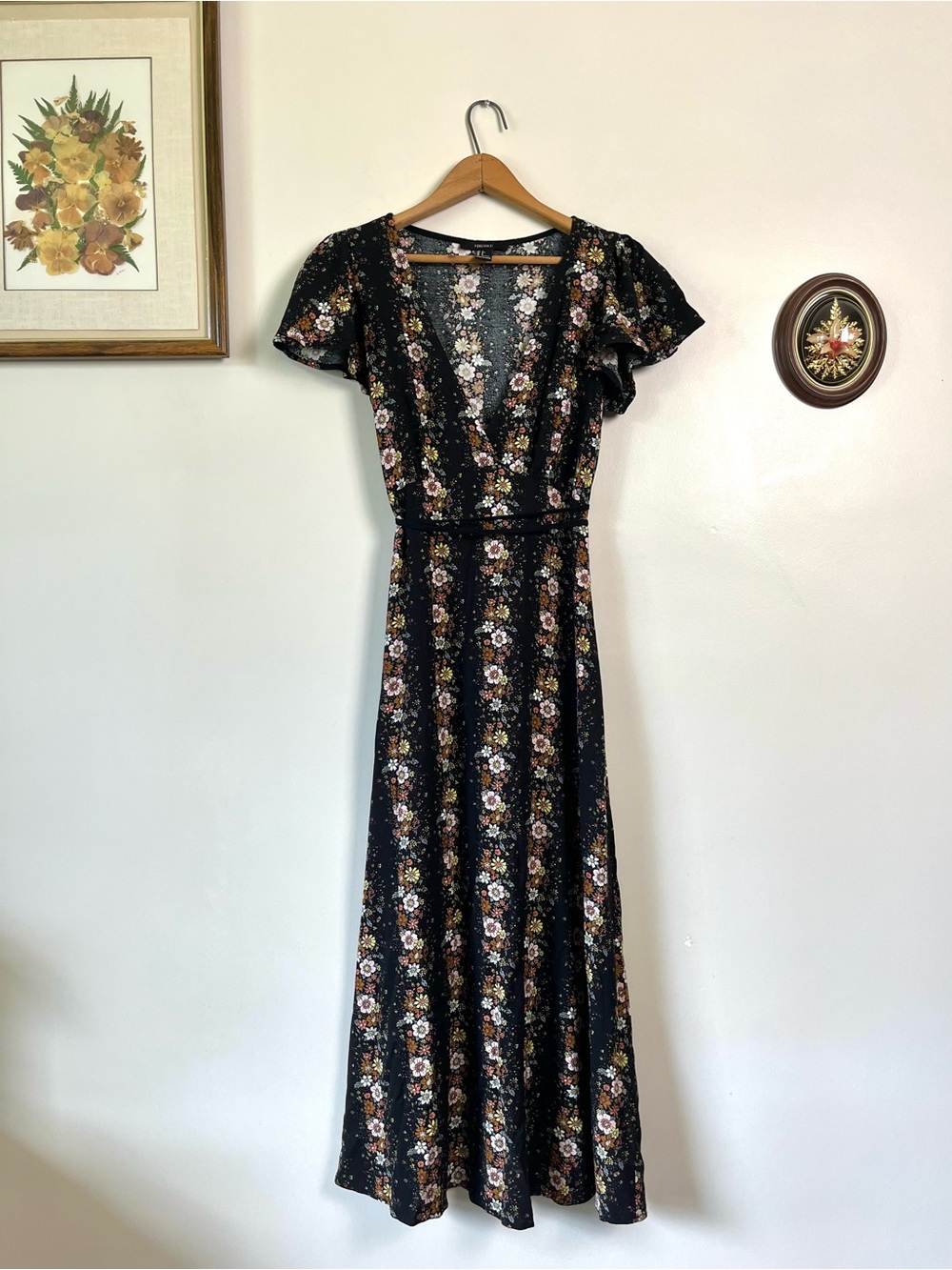 Forever 21 Floral Maxi Dress Small